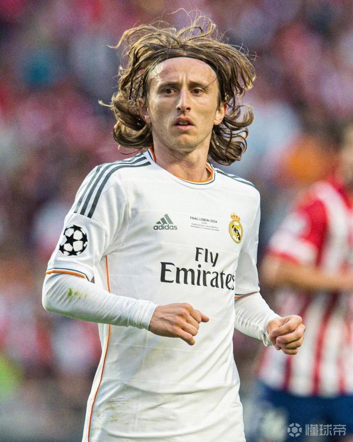 中甲半场：向余望推射中柱，重庆铜梁龙暂0-0上海嘉定汇龙