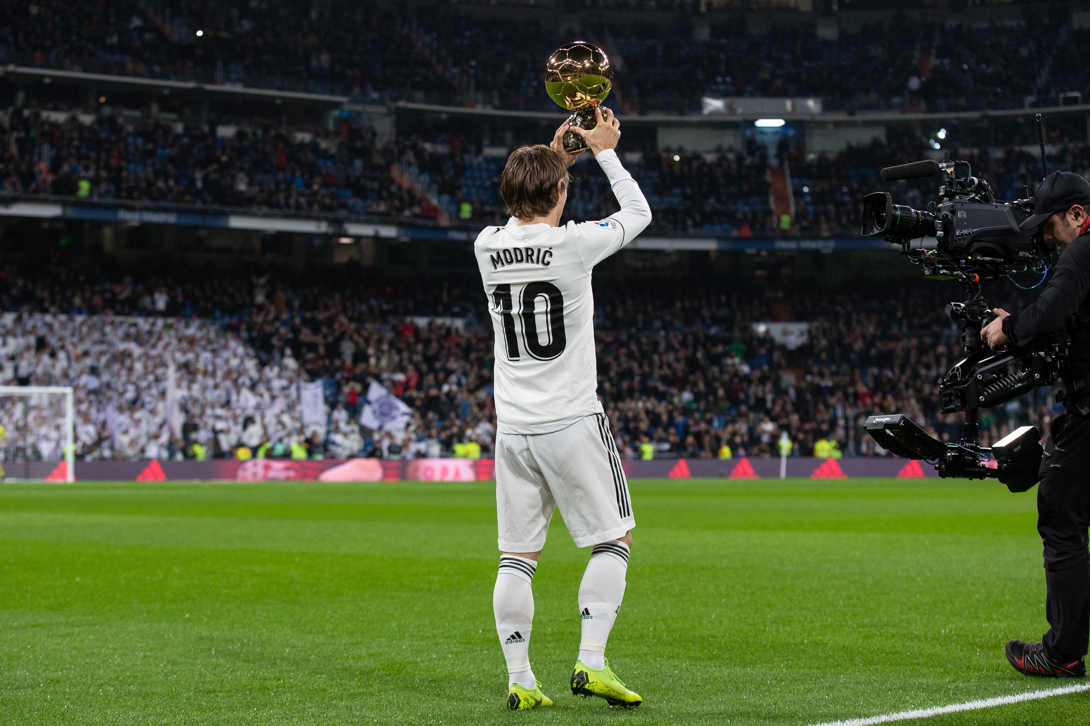 德天空：目前看施洛特贝克最可能不续约，皇马和拜仁讨论了他