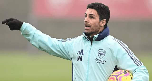 火药味十足，费内巴切与加拉塔萨雷在德比战赛前热身爆发冲突